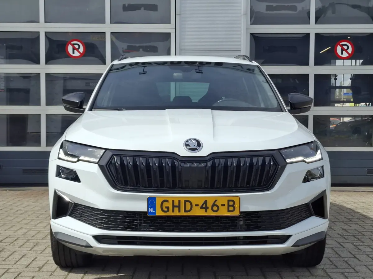1.5 TSI ACT Sportline Business | Android/Apple Carplay | Adaptive Cruise Control | LMV 18" | Achteruitrijcamera | PDC V+A | Elektrische kofferbak | Climate control
