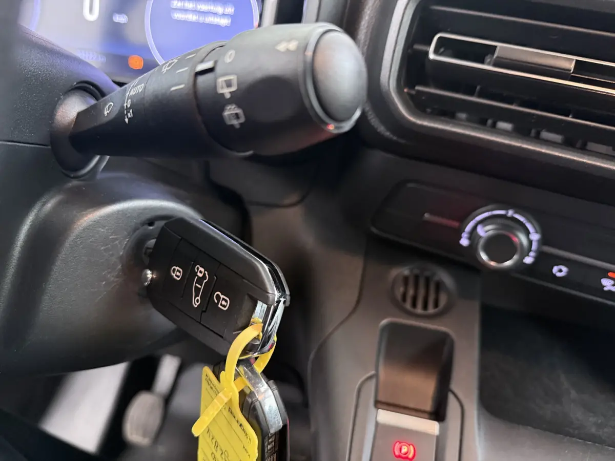 L2 1.5 100pk Camera | PDC | AIRCO | CARPLAY | NAVI |
