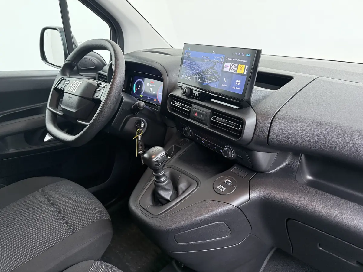 L2 1.5 100pk Camera | PDC | AIRCO | CARPLAY | NAVI |