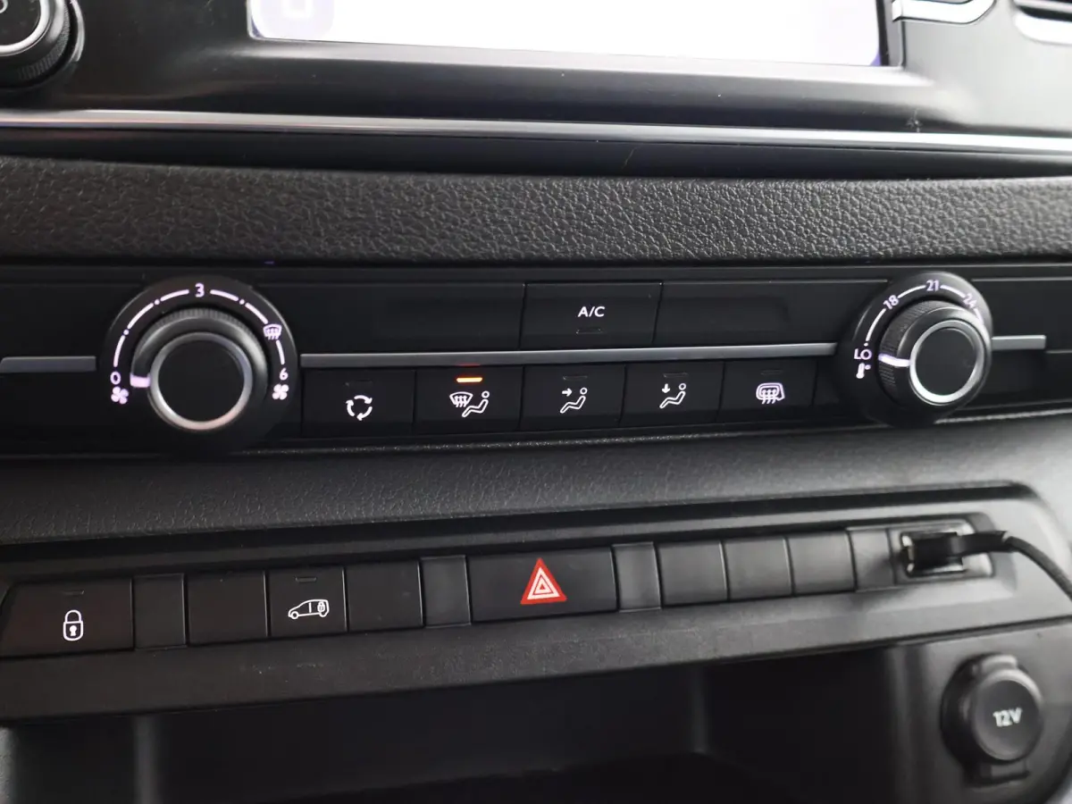 2.0 D-4D NAVIGATOR APPLE CARPLAY | CRUISE | NAVIGATIE | PDC