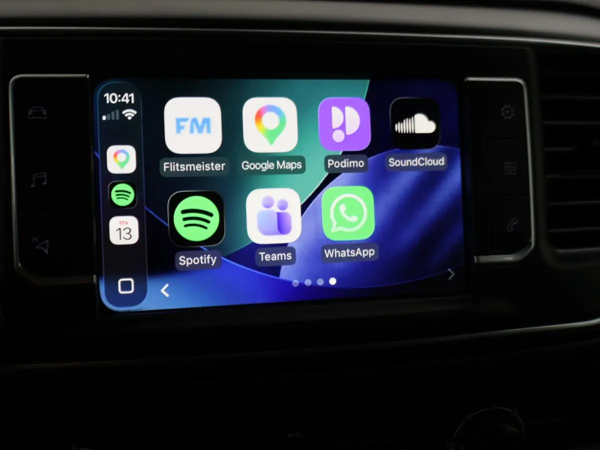 2.0 D-4D NAVIGATOR APPLE CARPLAY | CRUISE | NAVIGATIE | PDC