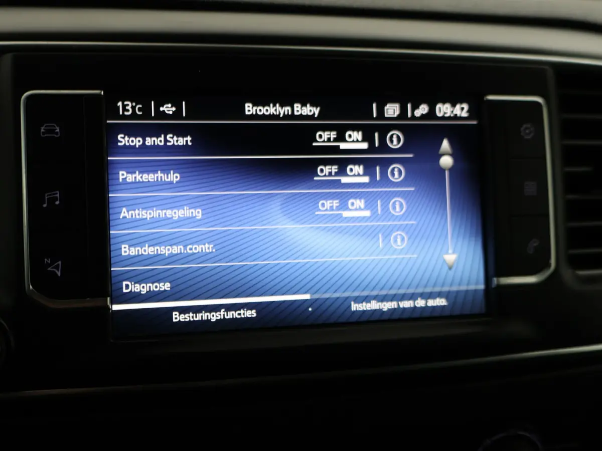 2.0 D-4D NAVIGATOR APPLE CARPLAY | CRUISE | NAVIGATIE | PDC