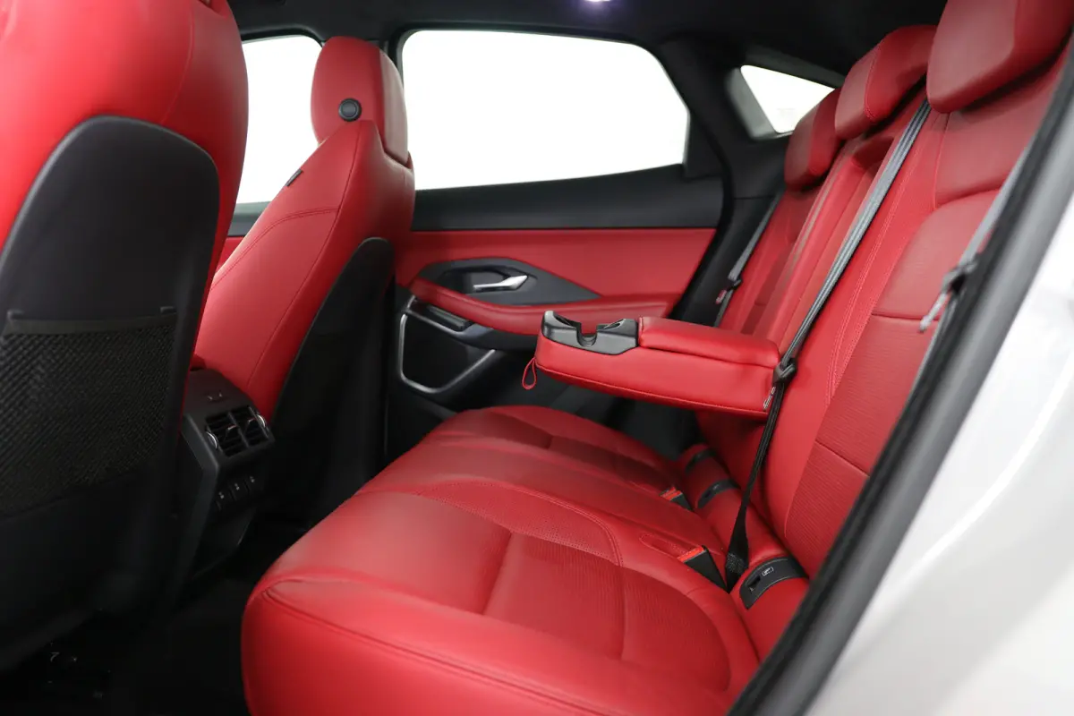 2.0 P300 AWD R-Dynamic HSE | Panoramadak | Stoelverwarming & koeling | Memory stoelen | Cruise Adaptief | Leder | Keyless