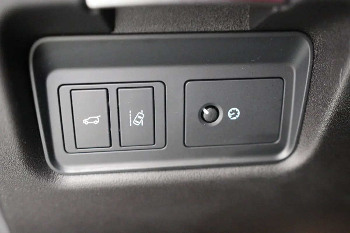 2.0 P300 AWD R-Dynamic HSE | Panoramadak | Stoelverwarming & koeling | Memory stoelen | Cruise Adaptief | Leder | Keyless