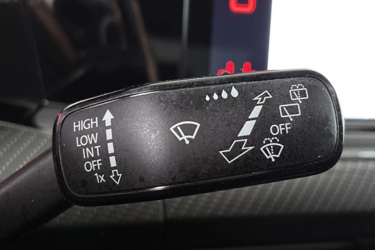 1.5 eTSI R-Line Panoramadak Stoel-Stuurverwarming Clima Carplay 18"