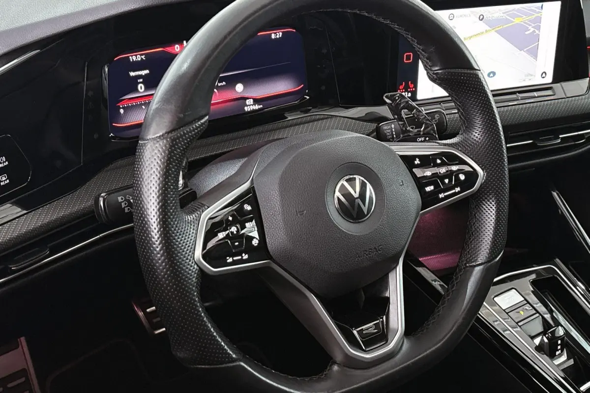 1.5 eTSI R-Line Panoramadak Stoel-Stuurverwarming Clima Carplay 18"