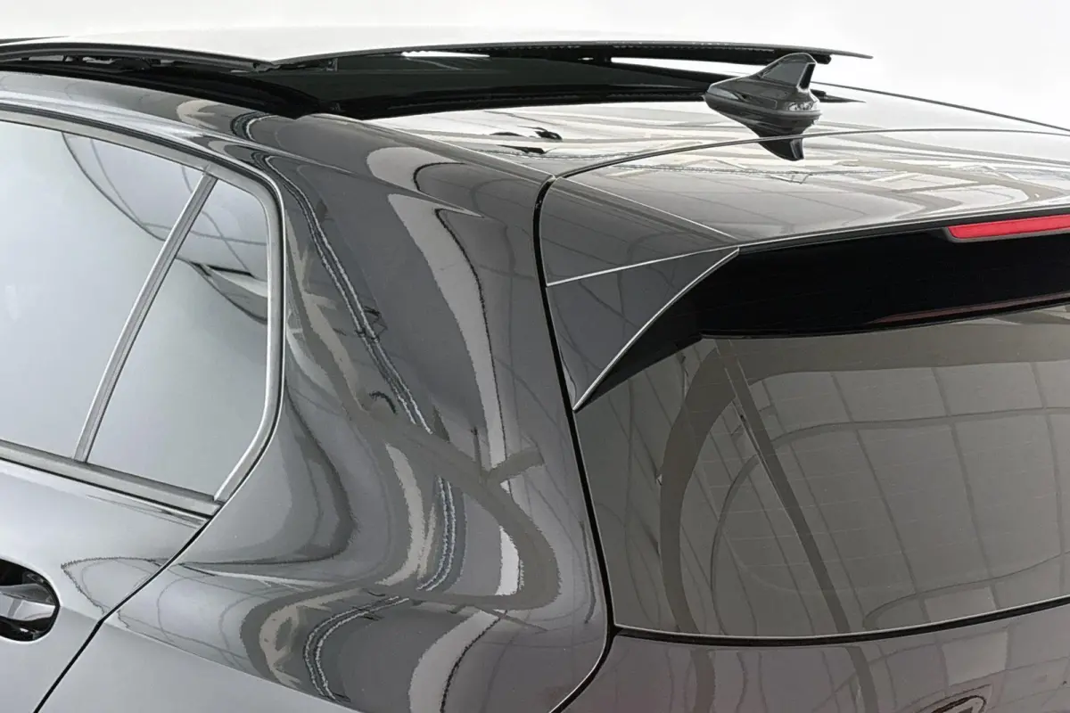 1.5 eTSI R-Line Panoramadak Stoel-Stuurverwarming Clima Carplay 18"