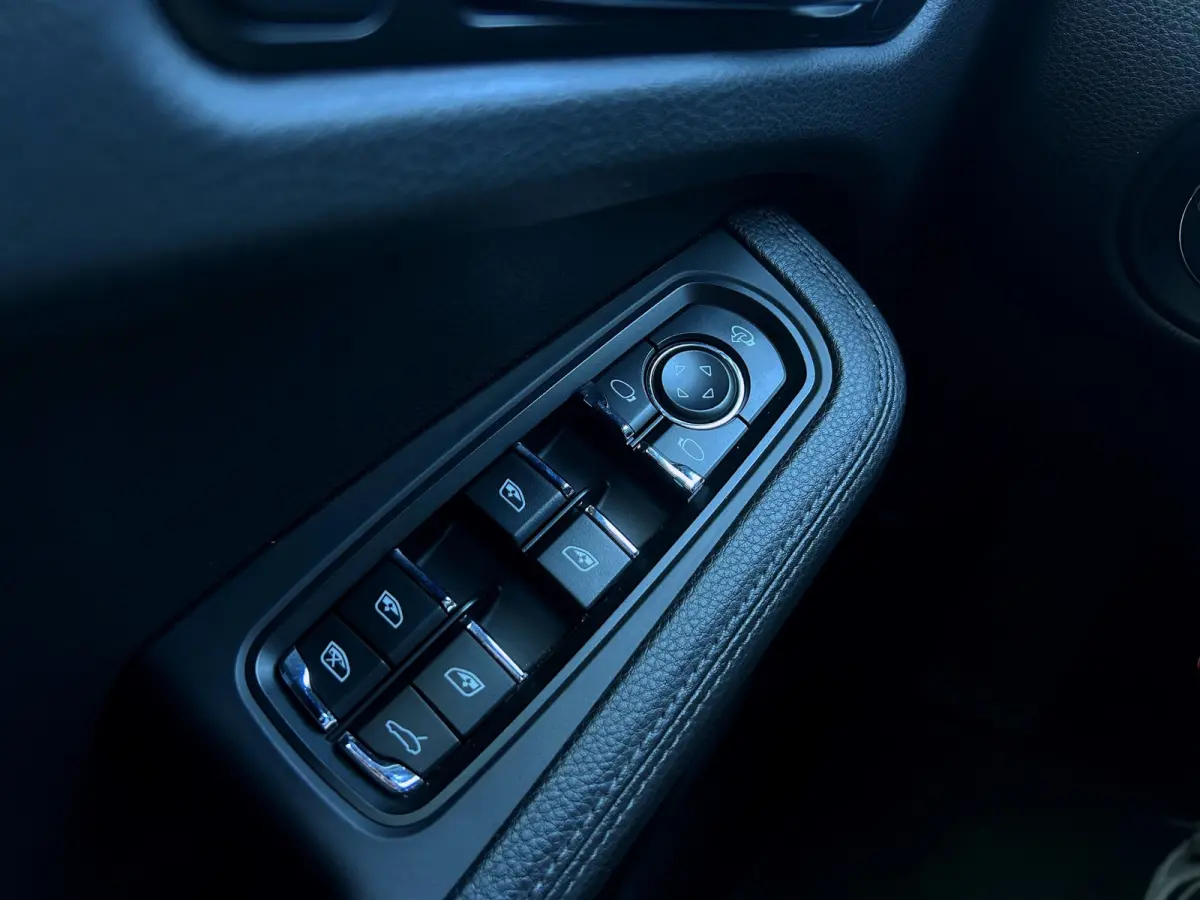 2.0 | Panoramadak | Apple Carplay | 21 inch | Elekr. Stoelen | Camera | Cruise Control |