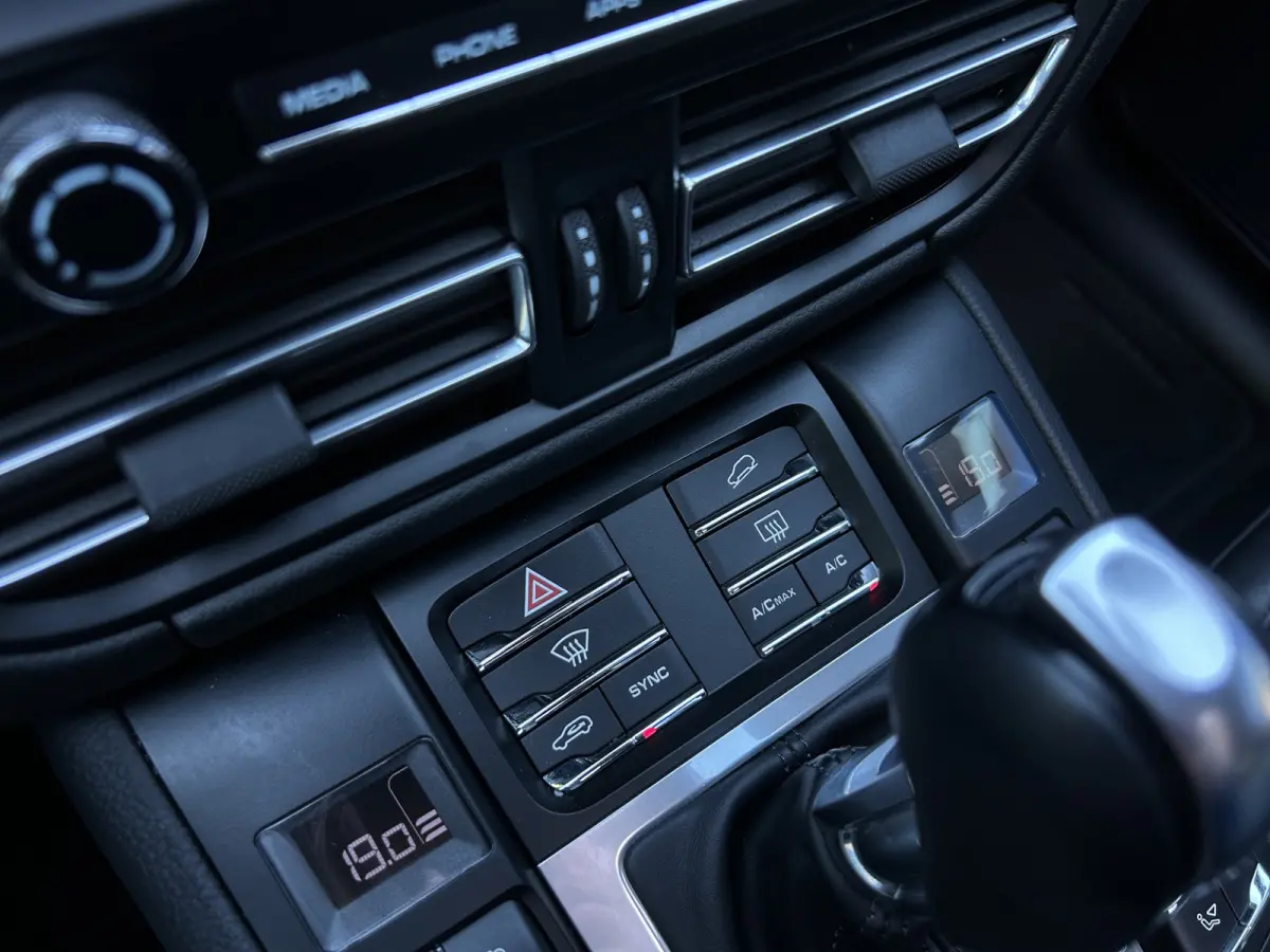 2.0 | Panoramadak | Apple Carplay | 21 inch | Elekr. Stoelen | Camera | Cruise Control |
