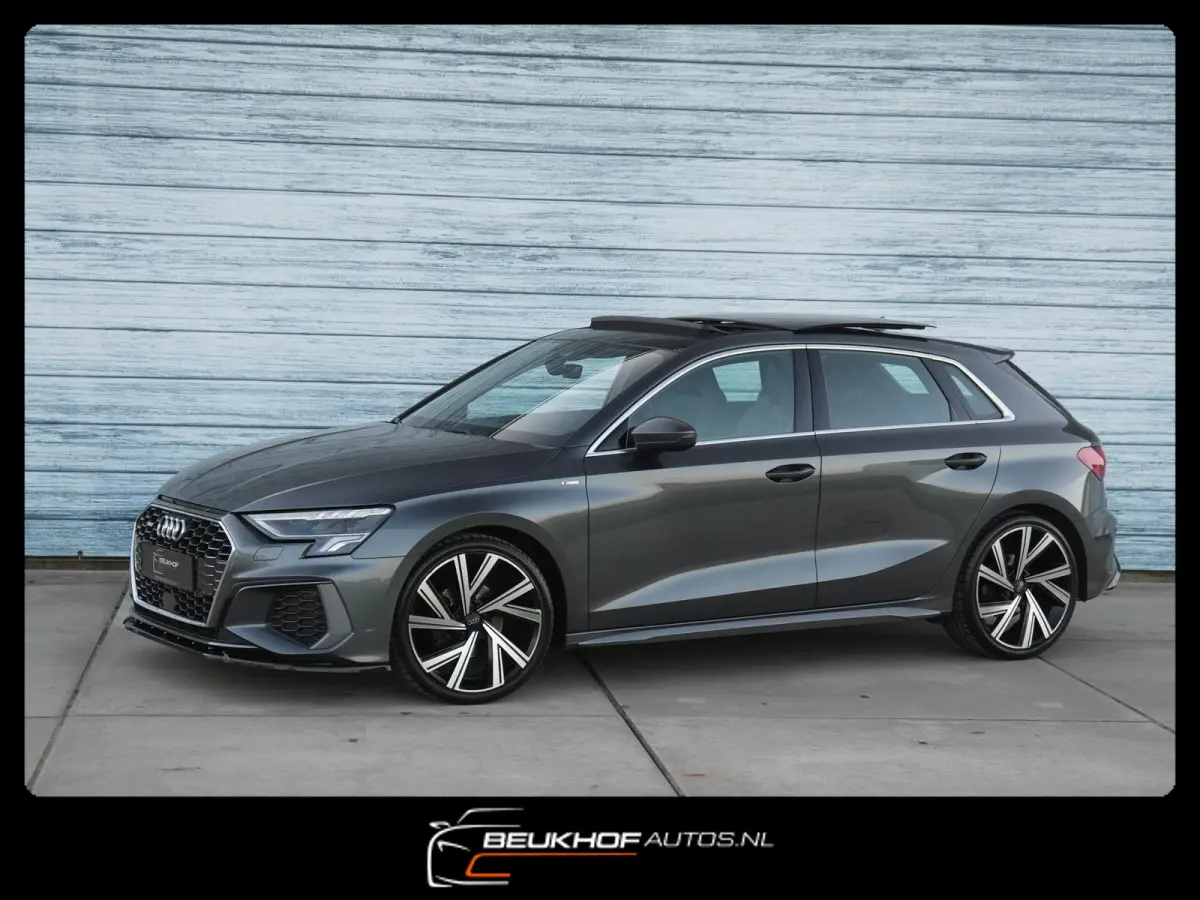 30 TFSI S-Line Maxton Panorama Leer 19Inch