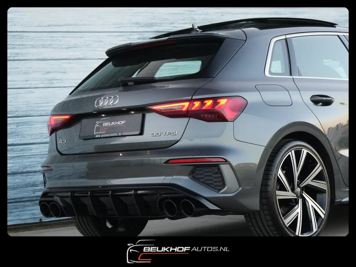 30 TFSI S-Line Maxton Panorama Leer 19Inch