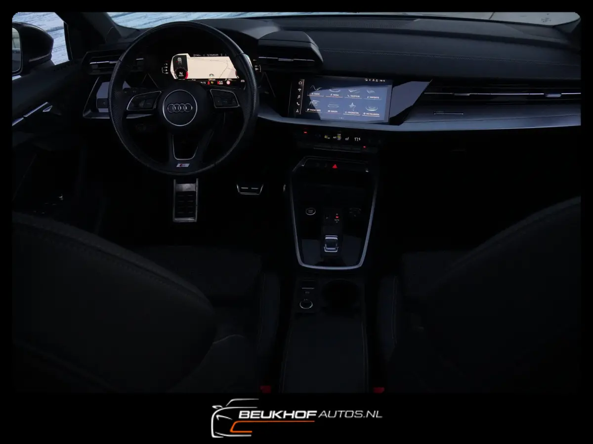 30 TFSI S-Line Maxton Panorama Leer 19Inch