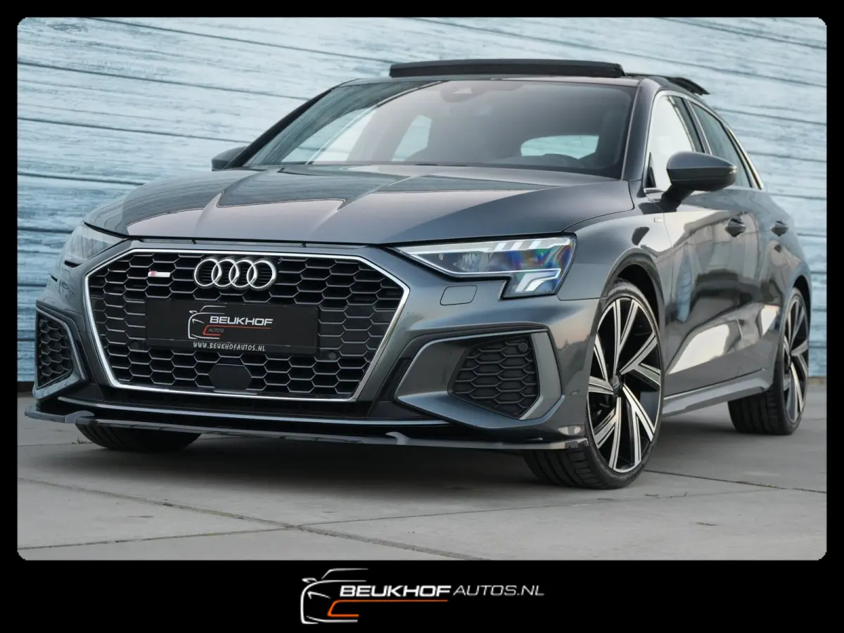 30 TFSI S-Line Maxton Panorama Leer 19Inch