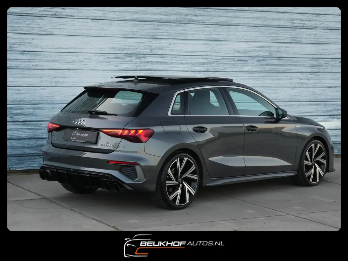 30 TFSI S-Line Maxton Panorama Leer 19Inch