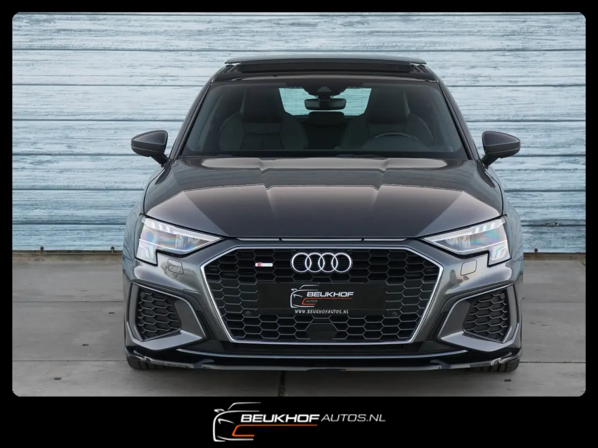 30 TFSI S-Line Maxton Panorama Leer 19Inch