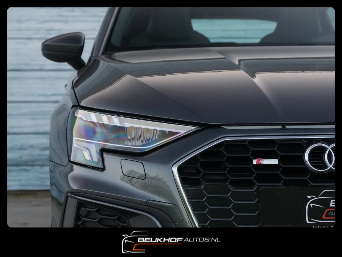 30 TFSI S-Line Maxton Panorama Leer 19Inch