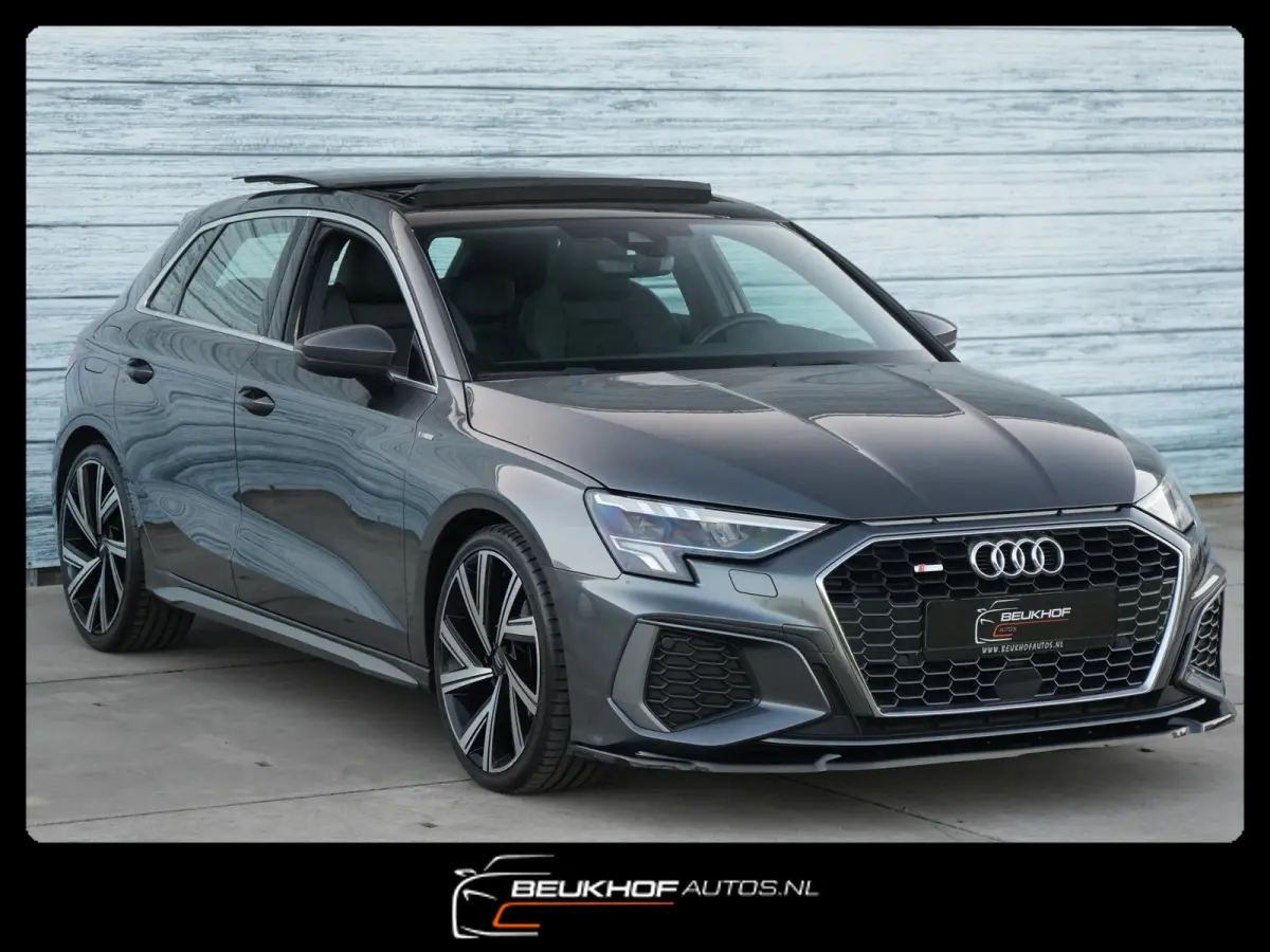 30 TFSI S-Line Maxton Panorama Leer 19Inch