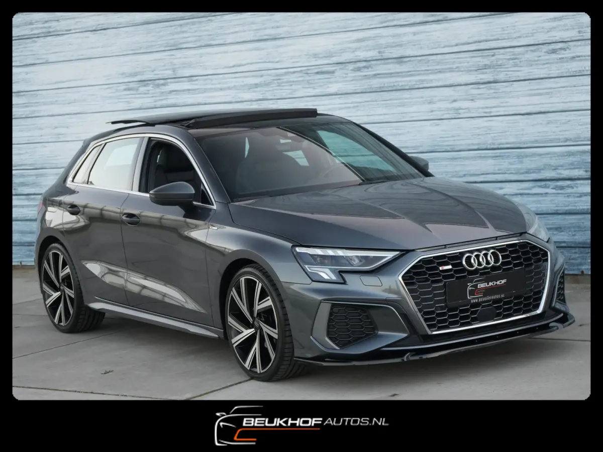 30 TFSI S-Line Maxton Panorama Leer 19Inch