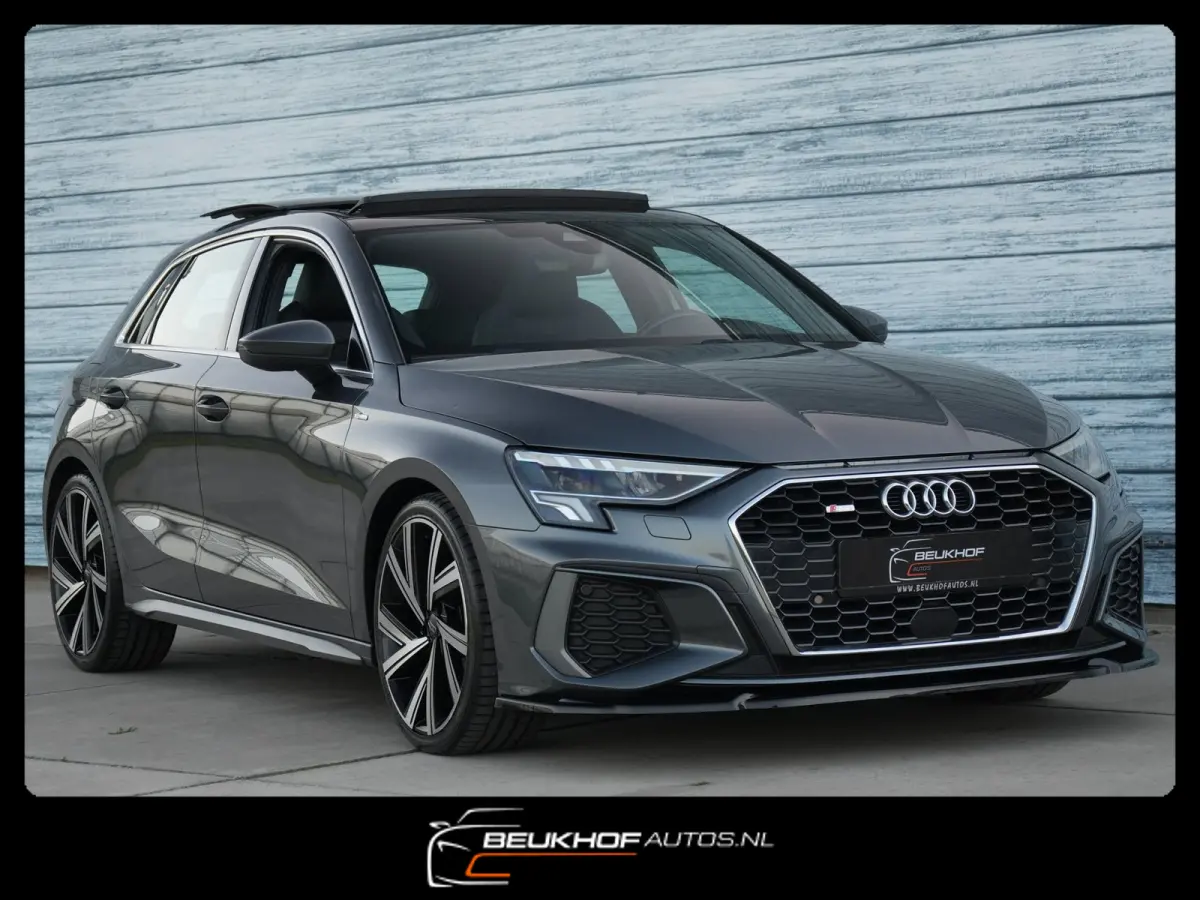 30 TFSI S-Line Maxton Panorama Leer 19Inch