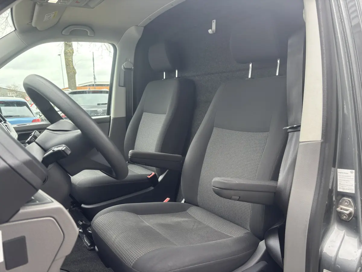2.0 TDI L2H1 28 Economy Business | Apple Carplay | Parkeersensoren | Cruise | Airco