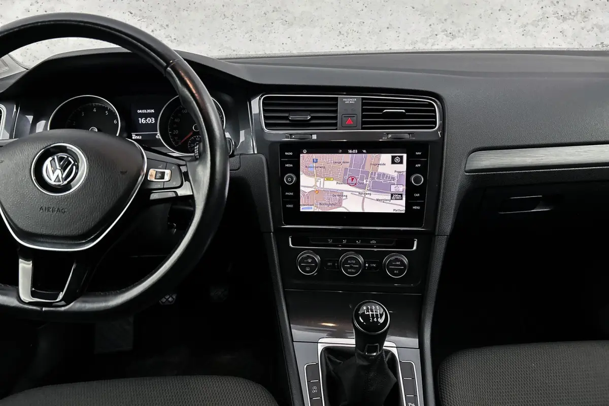 1.0 TSI Comfortline | Adaptieve cruise control | Camera | Apple Carplay