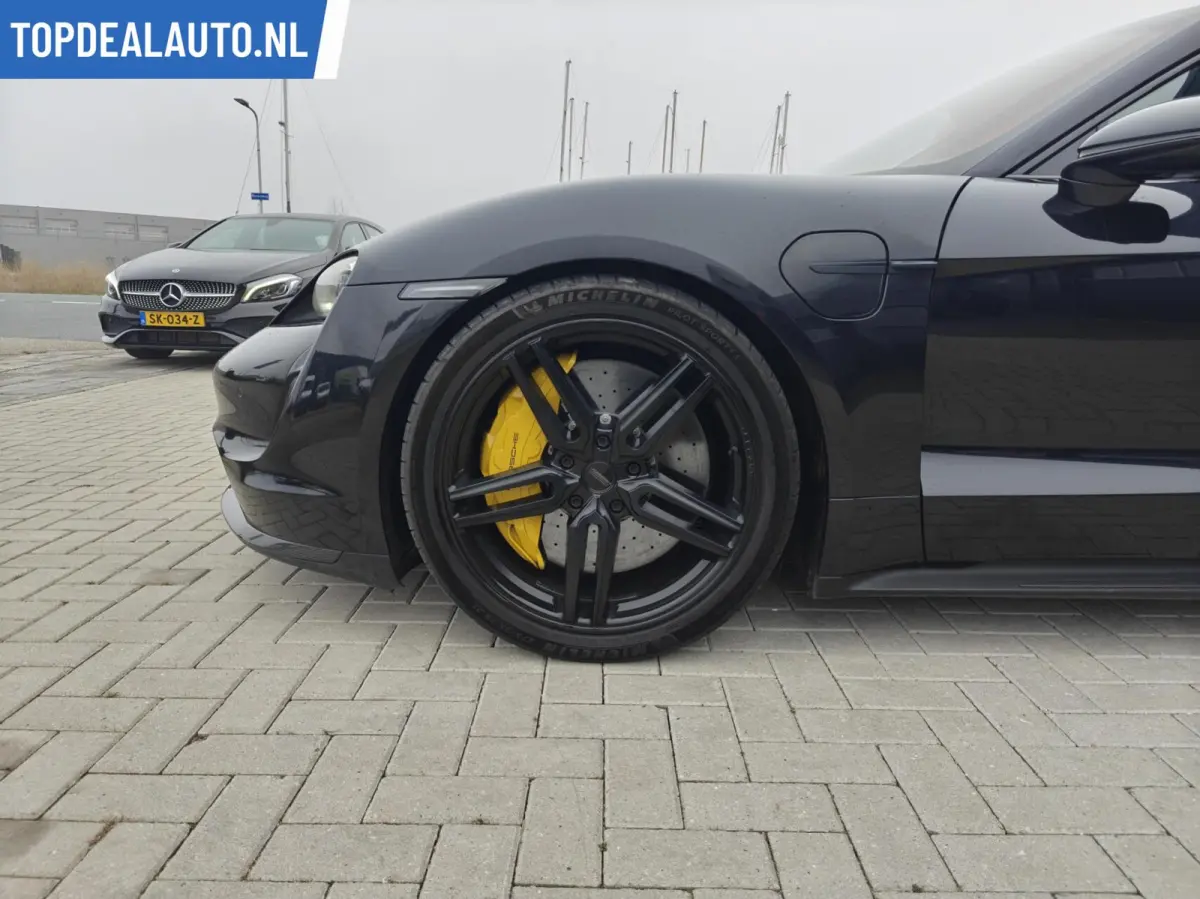 Turbo S 93 kWh 761Pk Ceramic/Head-up/Carbon
