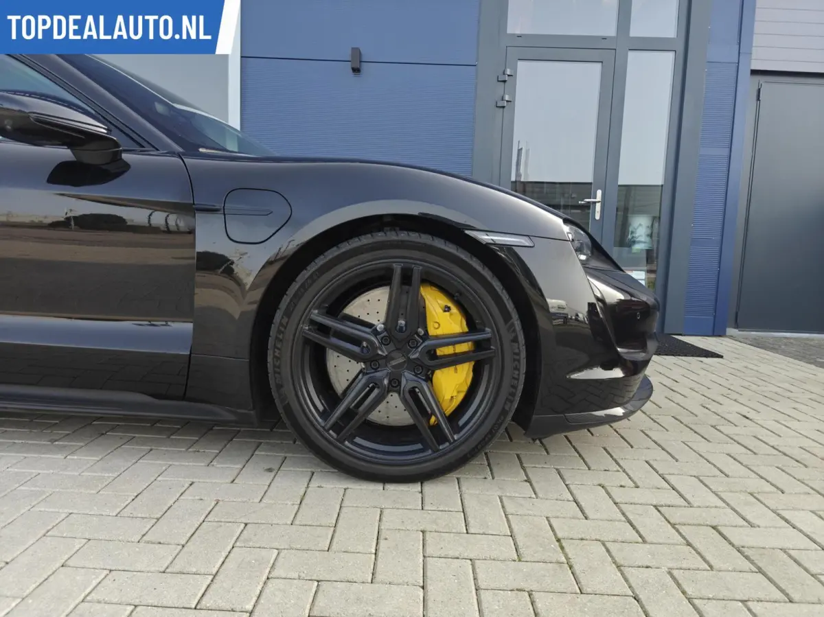 Turbo S 93 kWh 761Pk Ceramic/Head-up/Carbon