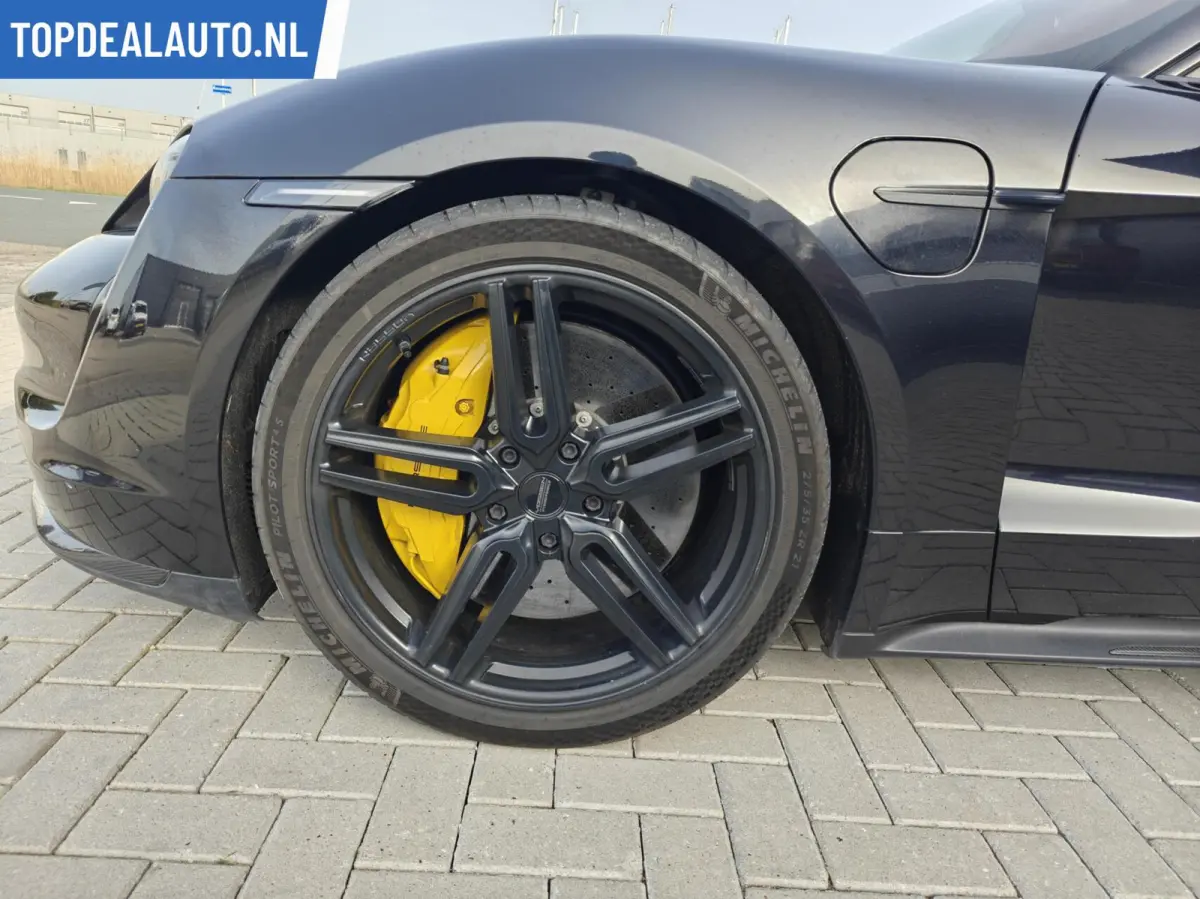 Turbo S 93 kWh 761Pk Ceramic/Head-up/Carbon