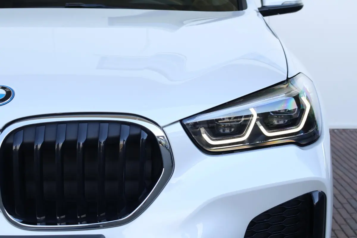 xDrive25e | SoH 87% | M-Sport Pakket | Trekhaak | Stoelverwarming Voor | Achteruitrijcamera |
