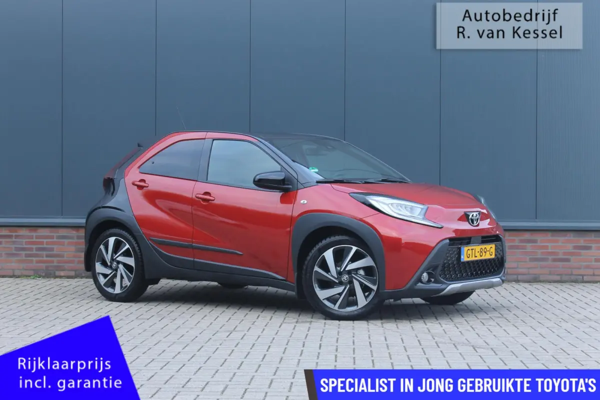 1.0 VVT-i MT Envy I Luxe uitvoering! I Trekhaak I PDC I NL-auto