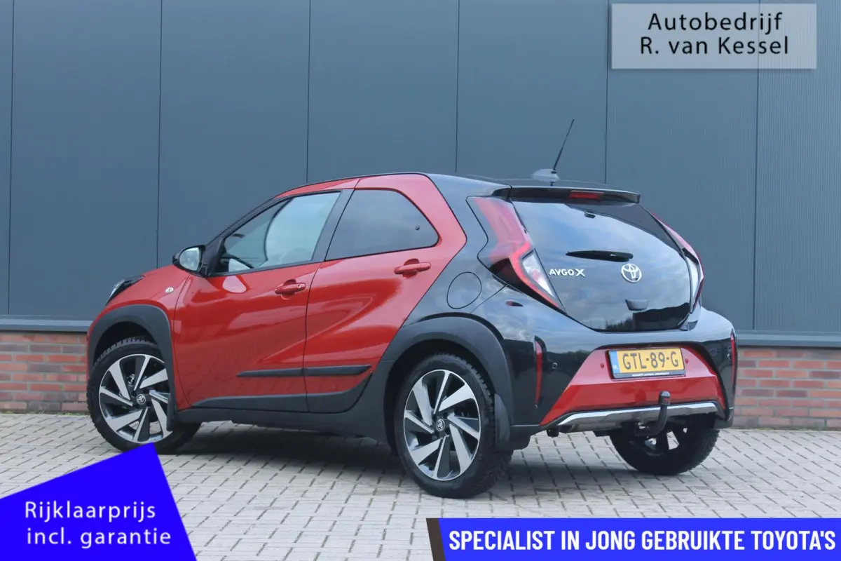 1.0 VVT-i MT Envy I Luxe uitvoering! I Trekhaak I PDC I NL-auto