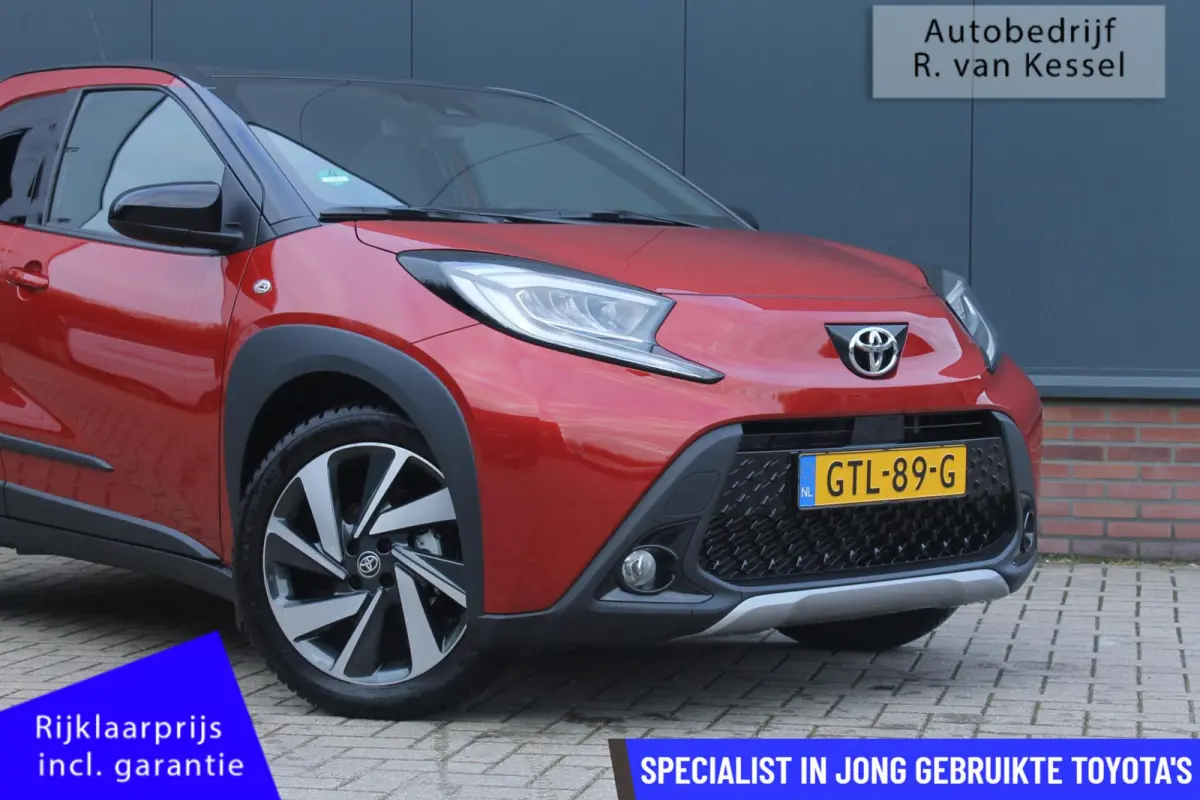 1.0 VVT-i MT Envy I Luxe uitvoering! I Trekhaak I PDC I NL-auto