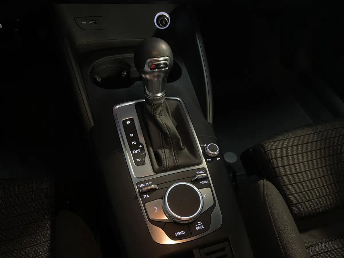 35 TFSI CoD Advance 17"/Virtual Cockpit/Climate/PDC v+a/LED/Navigatie