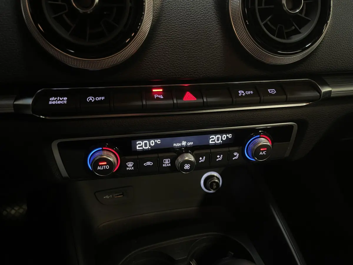35 TFSI CoD Advance 17"/Virtual Cockpit/Climate/PDC v+a/LED/Navigatie