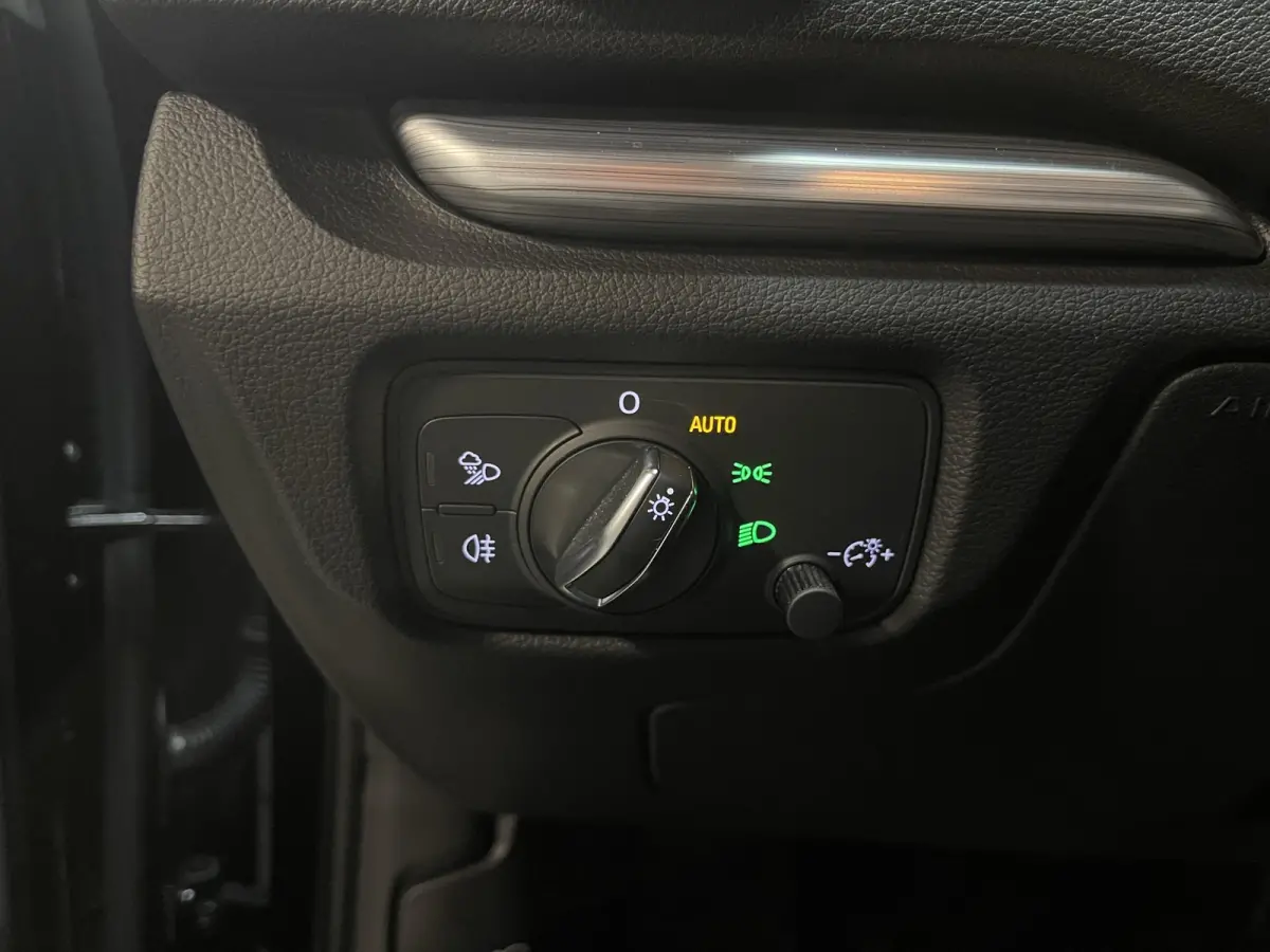 35 TFSI CoD Advance 17"/Virtual Cockpit/Climate/PDC v+a/LED/Navigatie
