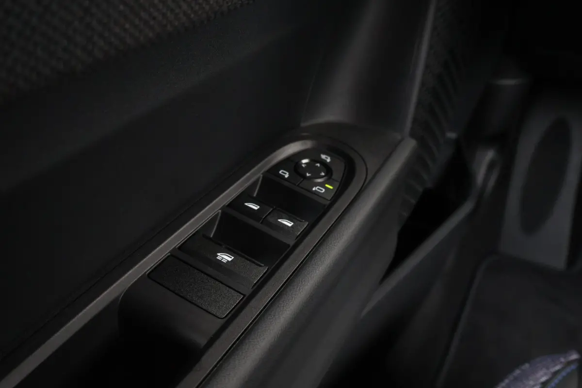 C Classic Trim | Pakket M