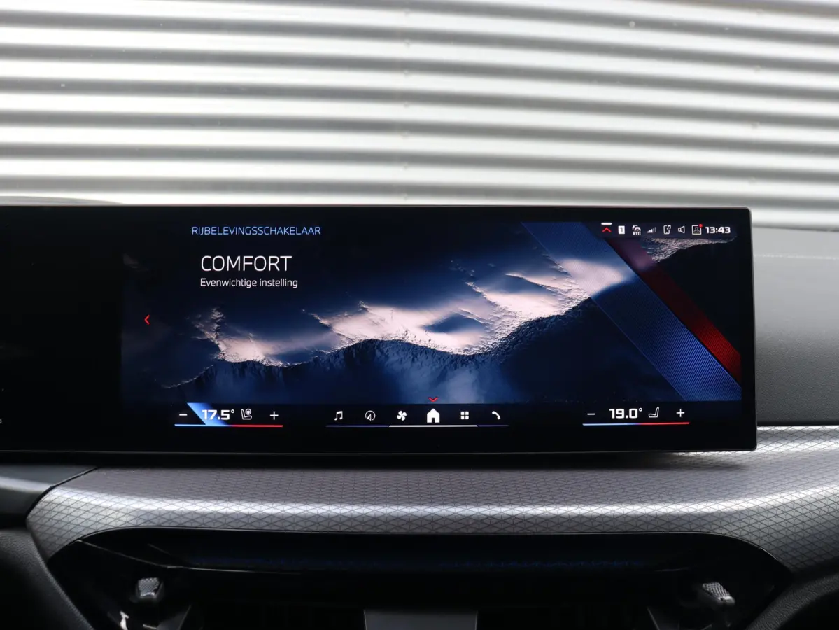 M440i xDrive | M Sport | Head-Up | Harman Kardon | Driving Assistant | Adaptive Cruise Control | Comfort Access | Air Collar | Standkachel | Parking Assistant Plus | 19'' LMV