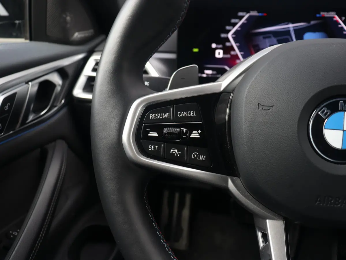 M440i xDrive | M Sport | Head-Up | Harman Kardon | Driving Assistant | Adaptive Cruise Control | Comfort Access | Air Collar | Standkachel | Parking Assistant Plus | 19'' LMV
