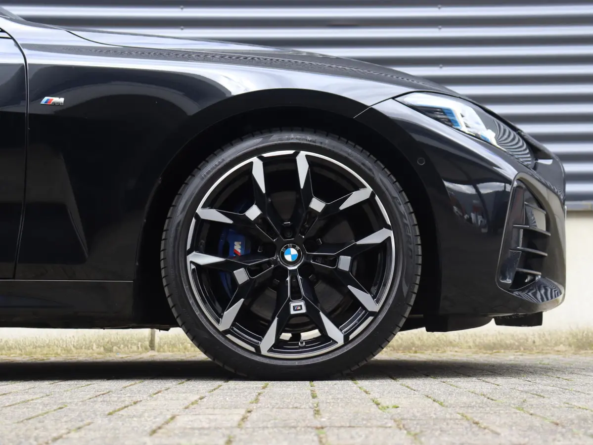 M440i xDrive | M Sport | Head-Up | Harman Kardon | Driving Assistant | Adaptive Cruise Control | Comfort Access | Air Collar | Standkachel | Parking Assistant Plus | 19'' LMV