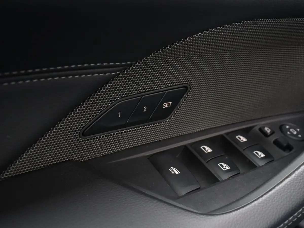 M440i xDrive | M Sport | Head-Up | Harman Kardon | Driving Assistant | Adaptive Cruise Control | Comfort Access | Air Collar | Standkachel | Parking Assistant Plus | 19'' LMV