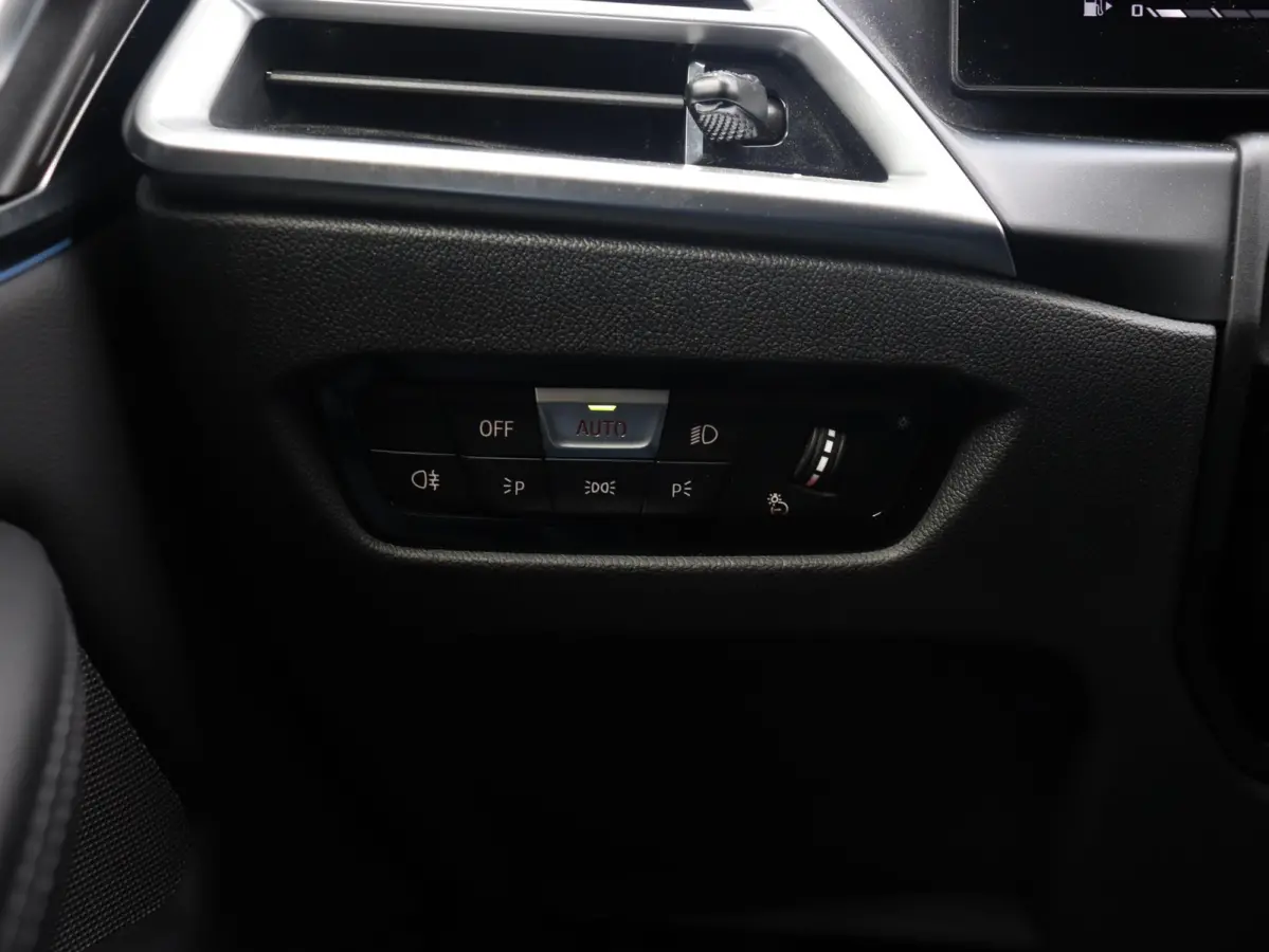 M440i xDrive | M Sport | Head-Up | Harman Kardon | Driving Assistant | Adaptive Cruise Control | Comfort Access | Air Collar | Standkachel | Parking Assistant Plus | 19'' LMV