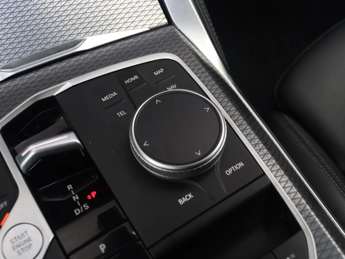M440i xDrive | M Sport | Head-Up | Harman Kardon | Driving Assistant | Adaptive Cruise Control | Comfort Access | Air Collar | Standkachel | Parking Assistant Plus | 19'' LMV