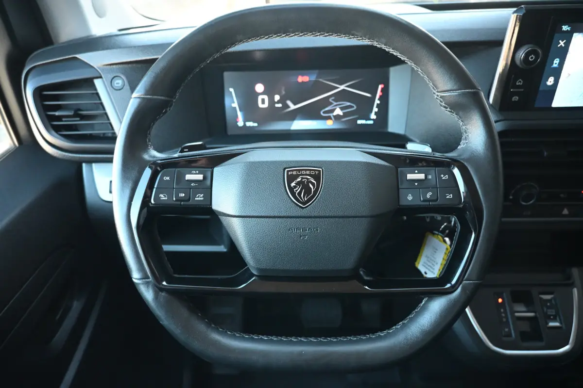 2.0D L3 145PK Automaat | Betimmering | Stuur/Stoelverwarming | Achteruitrijcamera | Navigatie | Apple carplay & android auto | BPM-vrij !!