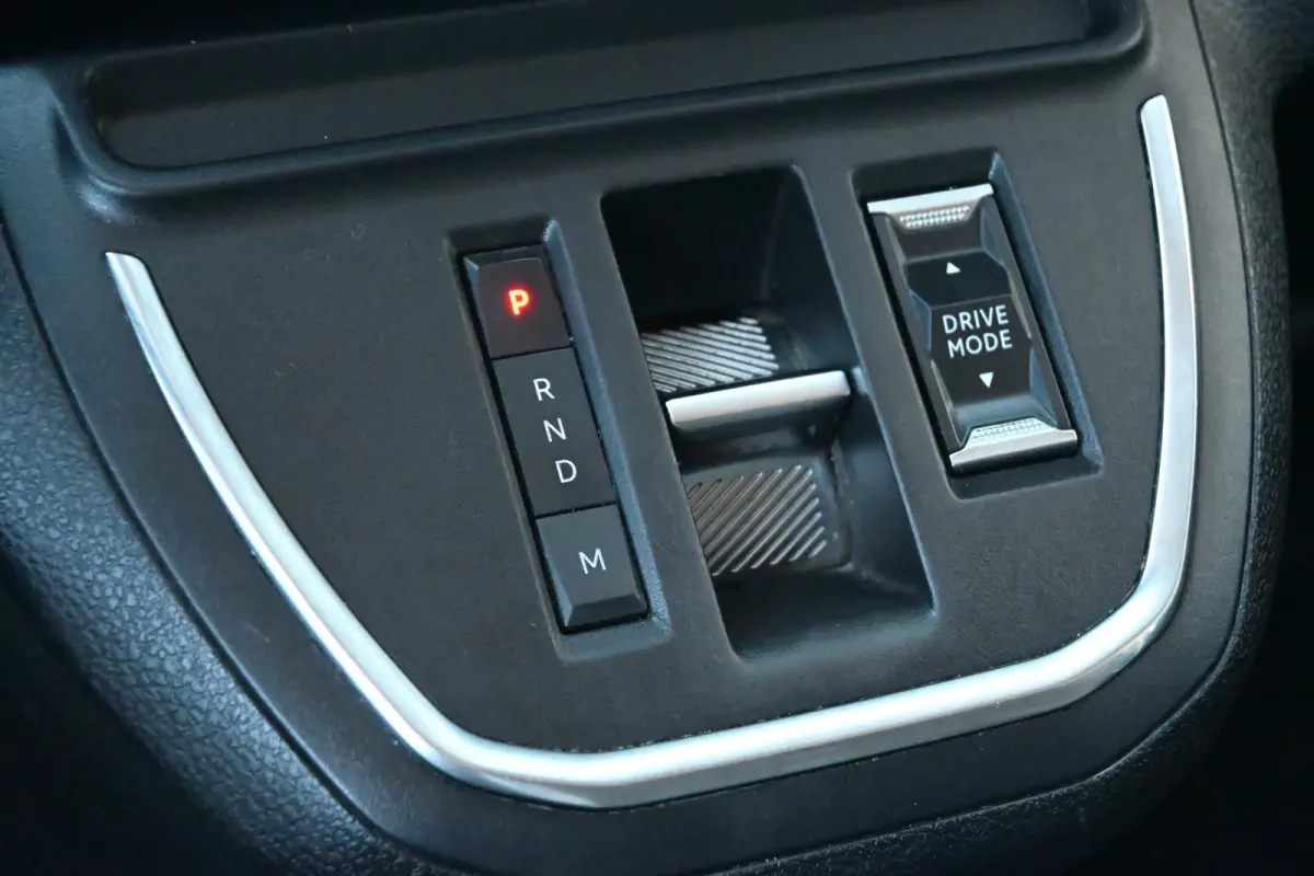 2.0D L3 145PK Automaat | Betimmering | Stuur/Stoelverwarming | Achteruitrijcamera | Navigatie | Apple carplay & android auto | BPM-vrij !!