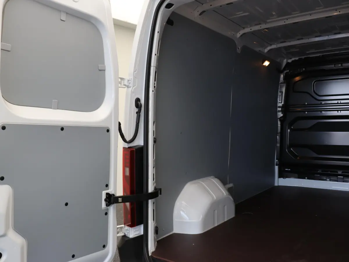 Nismo + | Alleen Bij ABD! | 0% Rente | 5 Jaar Garantie | Nissan Motorsport | 2000KG Trekgewicht | Tot 460Km Actieradius | Laadruimtepakket |