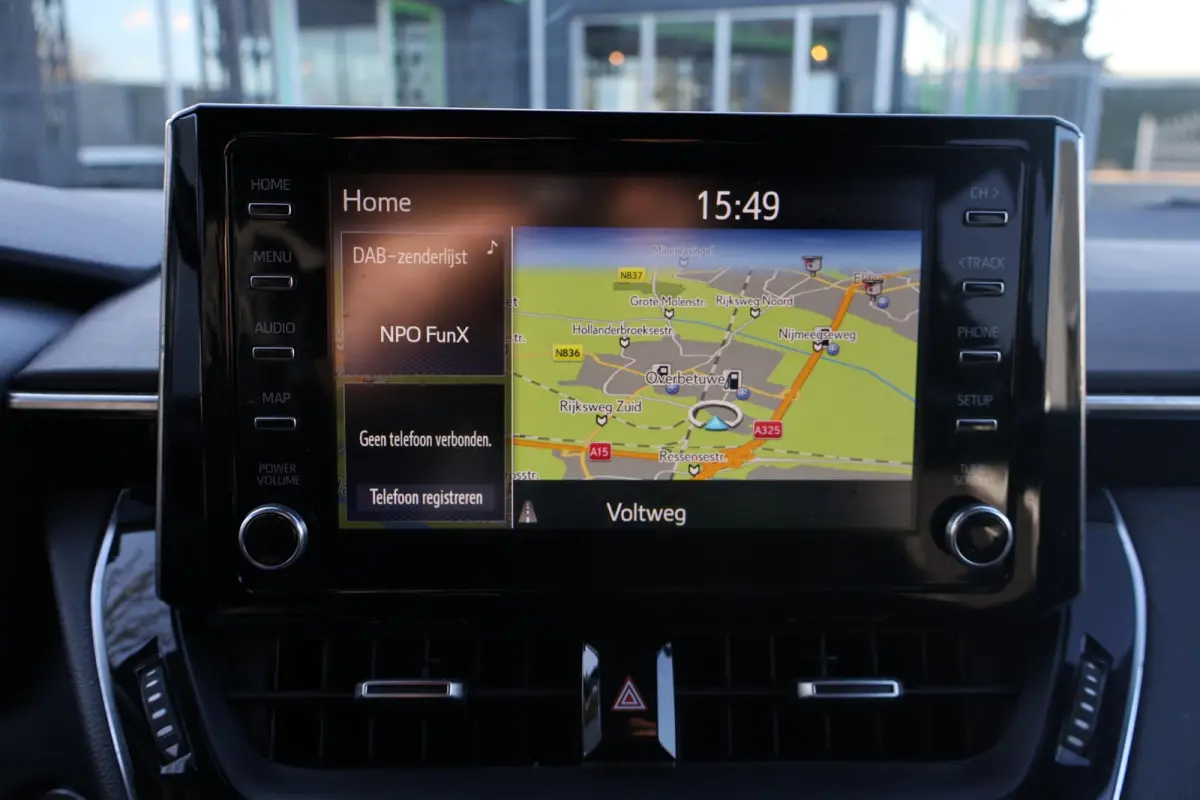 2.0 Hybrid GR-Sport 1e Eigenaar | Volledig Onderh | NL-Auto | BTW | Camera | Stoelverwarming | ACC | Carplay | Bots | Full LED | Keyless | LMV | PDC