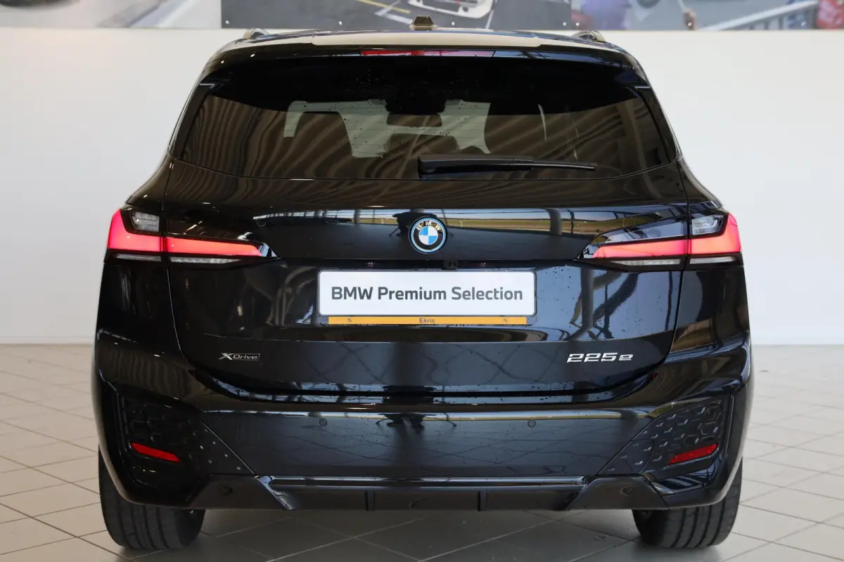 225e xDrive | M Sport Pro | Panoramadak | Head-Up Display | Harman Kardon