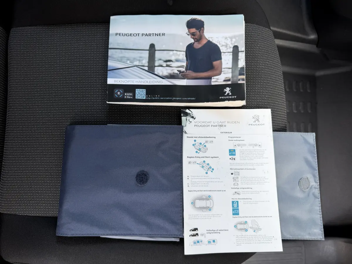 1.2 PureTech Premium CarPlay/cruise control/navigatie systeem