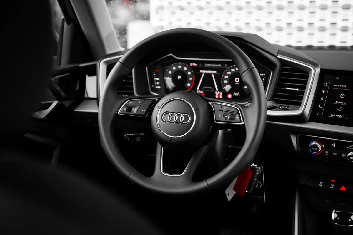 Advanced edition, (2024) | Airconditioning 2-zone | Audi smartphone interface | Audi virtual cockpit