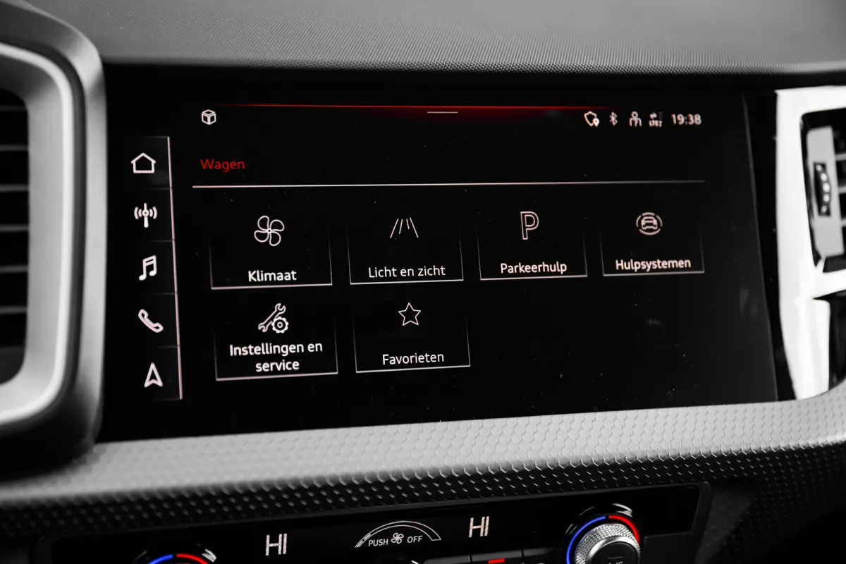 Advanced edition, (2024) | Airconditioning 2-zone | Audi smartphone interface | Audi virtual cockpit